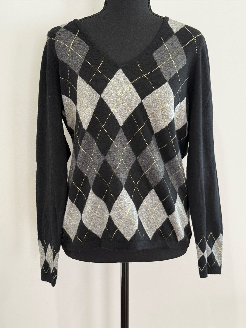 Lord&Taylor L Cashmere Black Argyle V-Neck Sweater 867